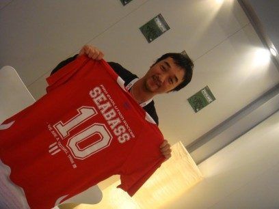 ¿Quién quiere a Ribery si puede fichar a Seabass? Camisetas AB United [GamesCom ’09]