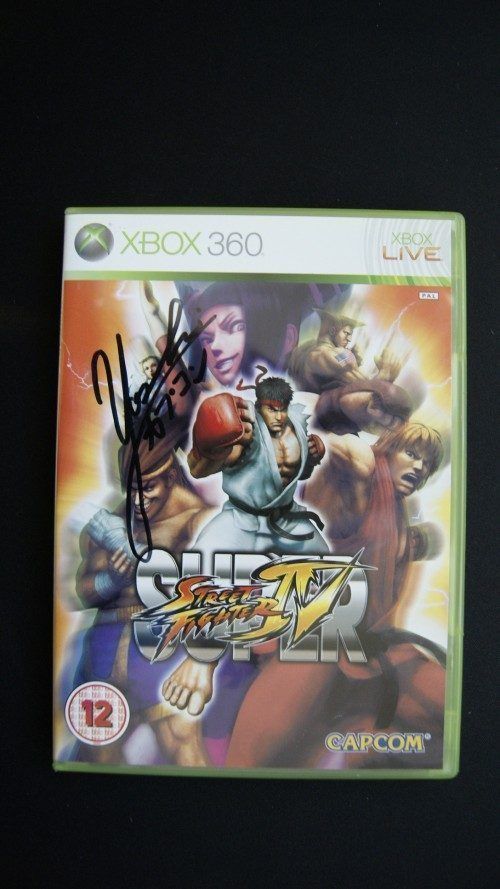 Super Street Figher IV firmado por Yoshinori Ono