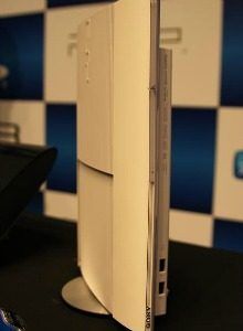 TGS 2012: Unboxing de la nueva PS3 Super Slim