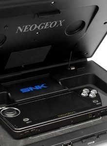 Emociónate como un niño con el nuevo anuncio de NEOGEO X