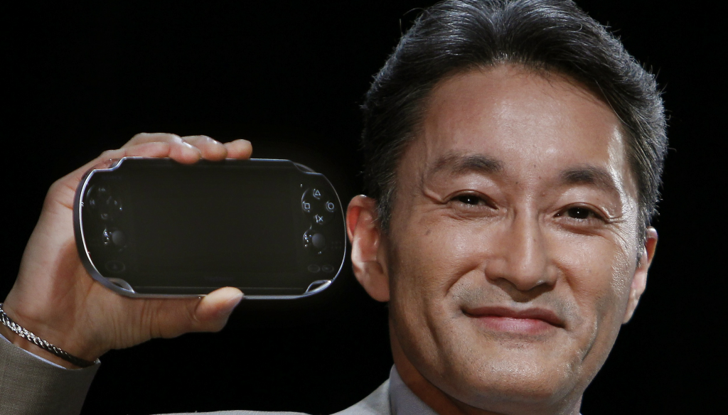 Kaz Hirai presentando la única consola que me arrepiento haber comprado