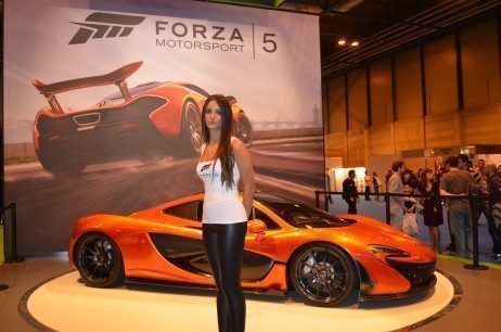 Babe y stand de Forza 5 en Madrid Games Week