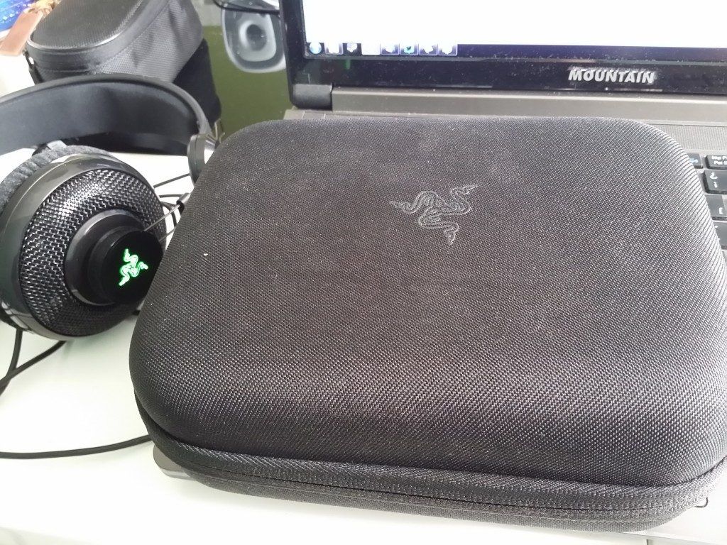 Razer sabertooth 7